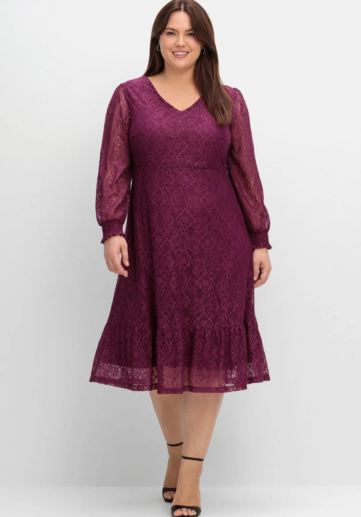 Abendkleid aus elastischer Spitze, mit Unterkleid<sheego by Joe Browns Best
