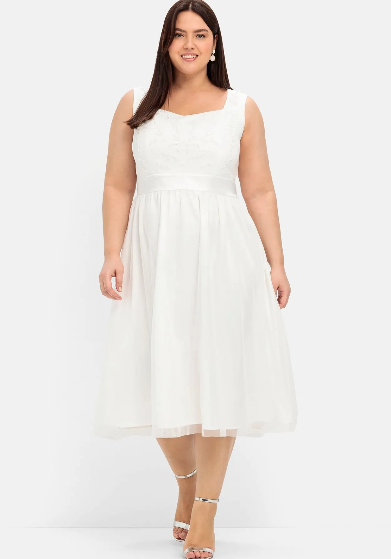 Abendkleid mit Stickerei und Perlen<sheego Best
