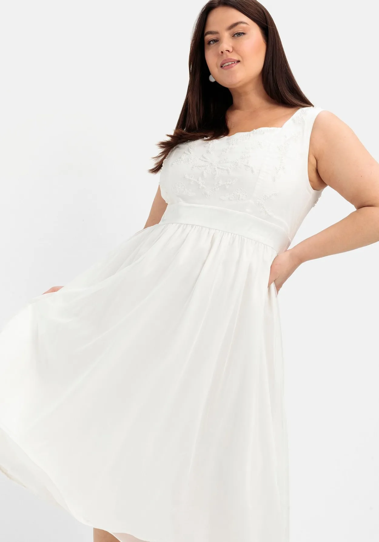 Abendkleid mit Stickerei und Perlen<sheego Best