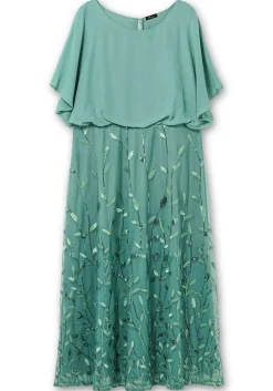 Abendkleid mit Stickereien und Pailletten am Rock<sheego Online