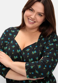 3/4-Arm-Shirt mit Blumenprint und Herzausschnitt<sheego Fashion