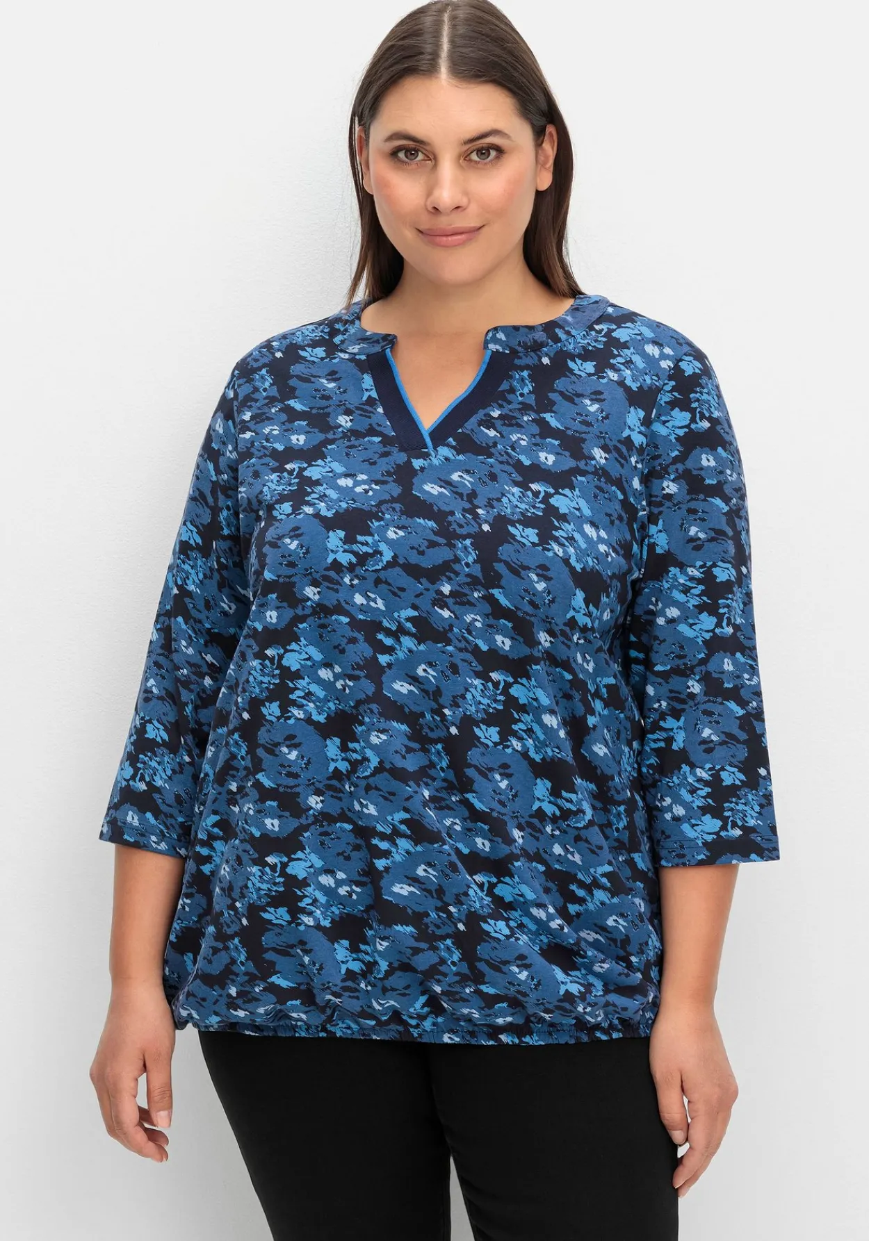 3/4-Arm-Shirt mit floralem Alloverdruck<sheego Fashion