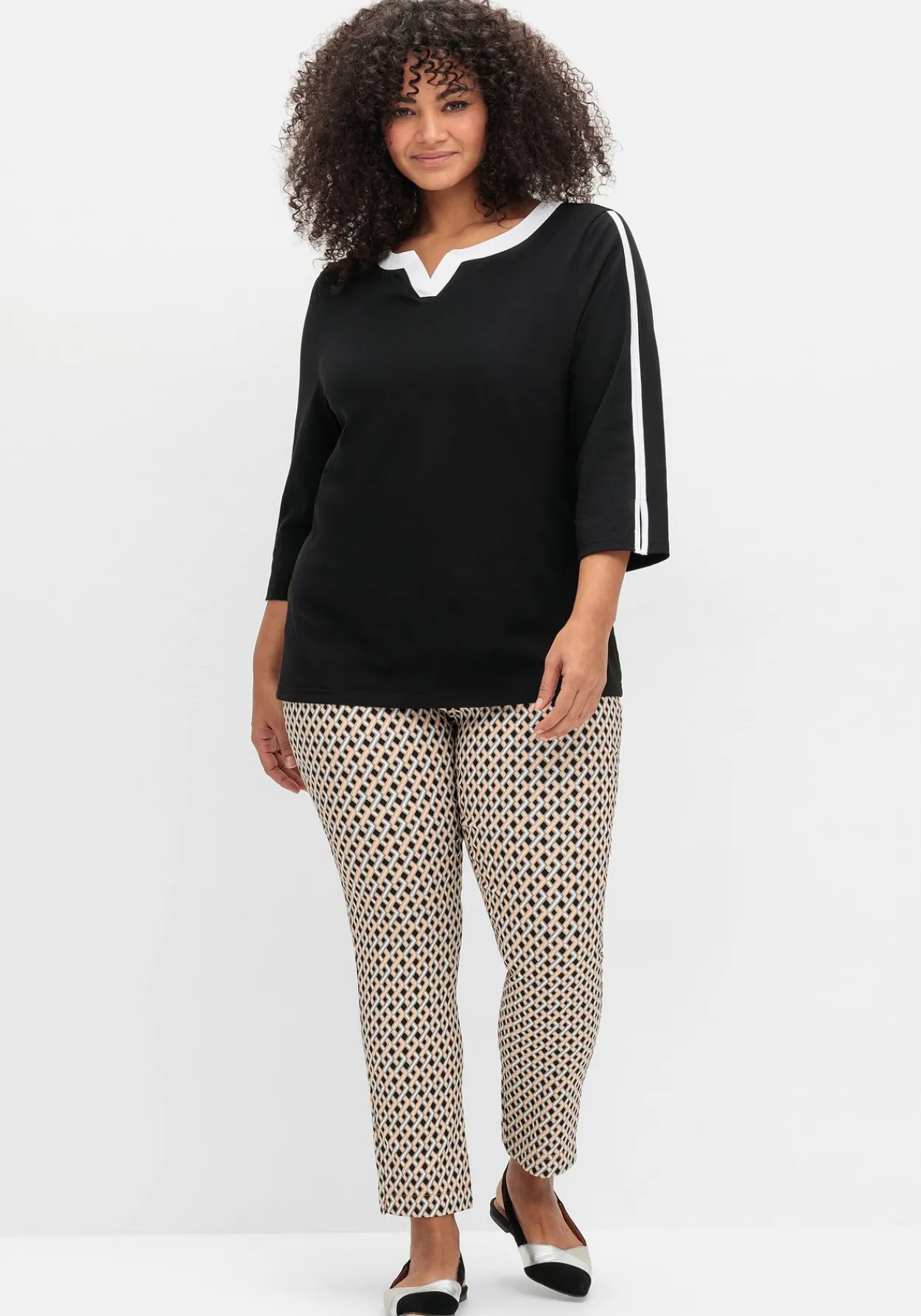 3/4-Arm-Shirt mit Kontrastdetails<sheego Outlet