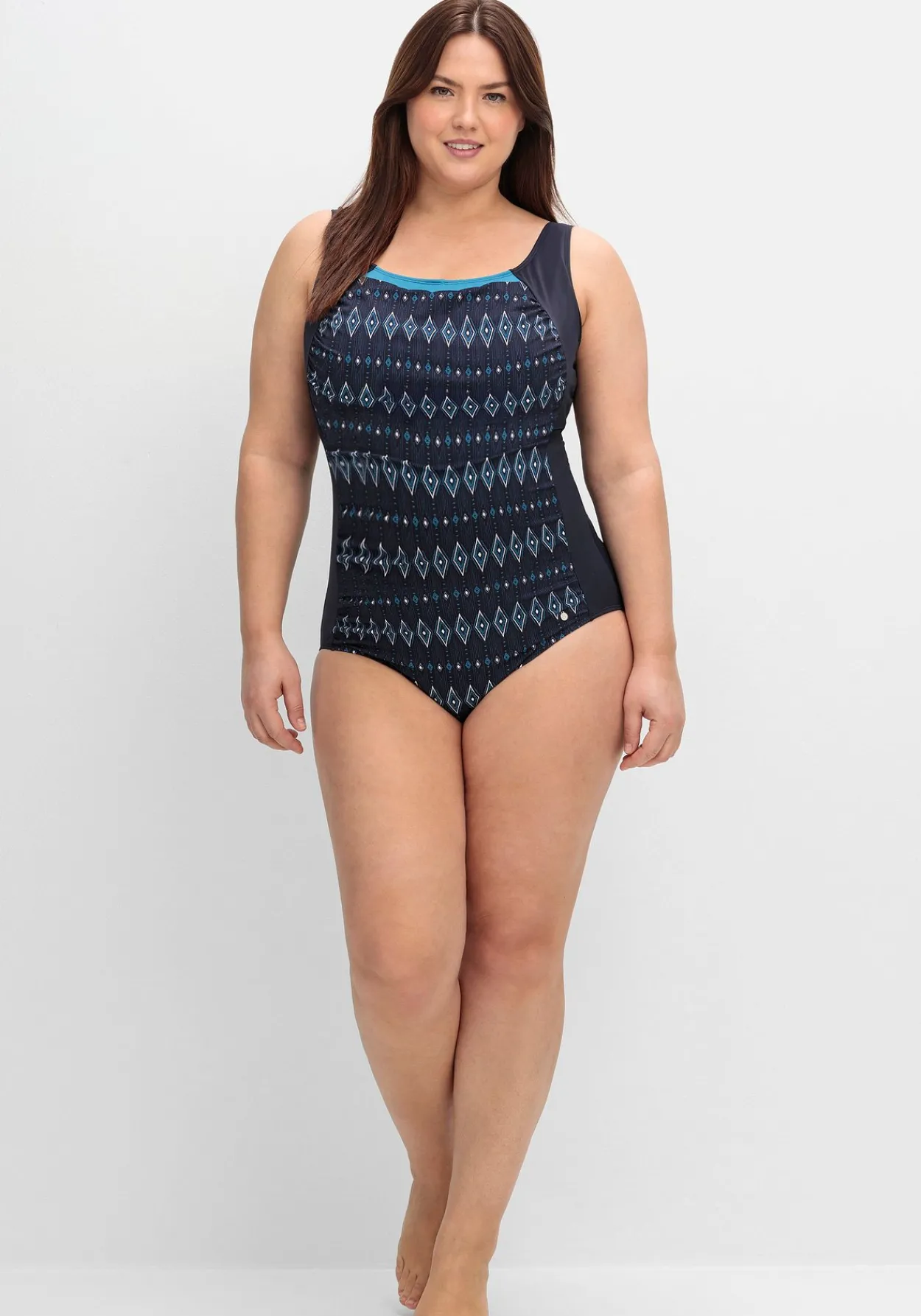 Badeanzug mit Ethnoprint und Shape-Effekt<sheego Online