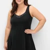 Badekleid mit Pünktchen und integrierter Hose<sheego Fashion