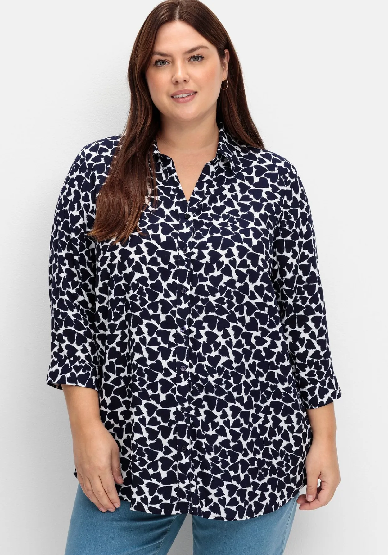Bluse mit Herz-Alloverprint und 3/4-Ärmeln<sheego Hot