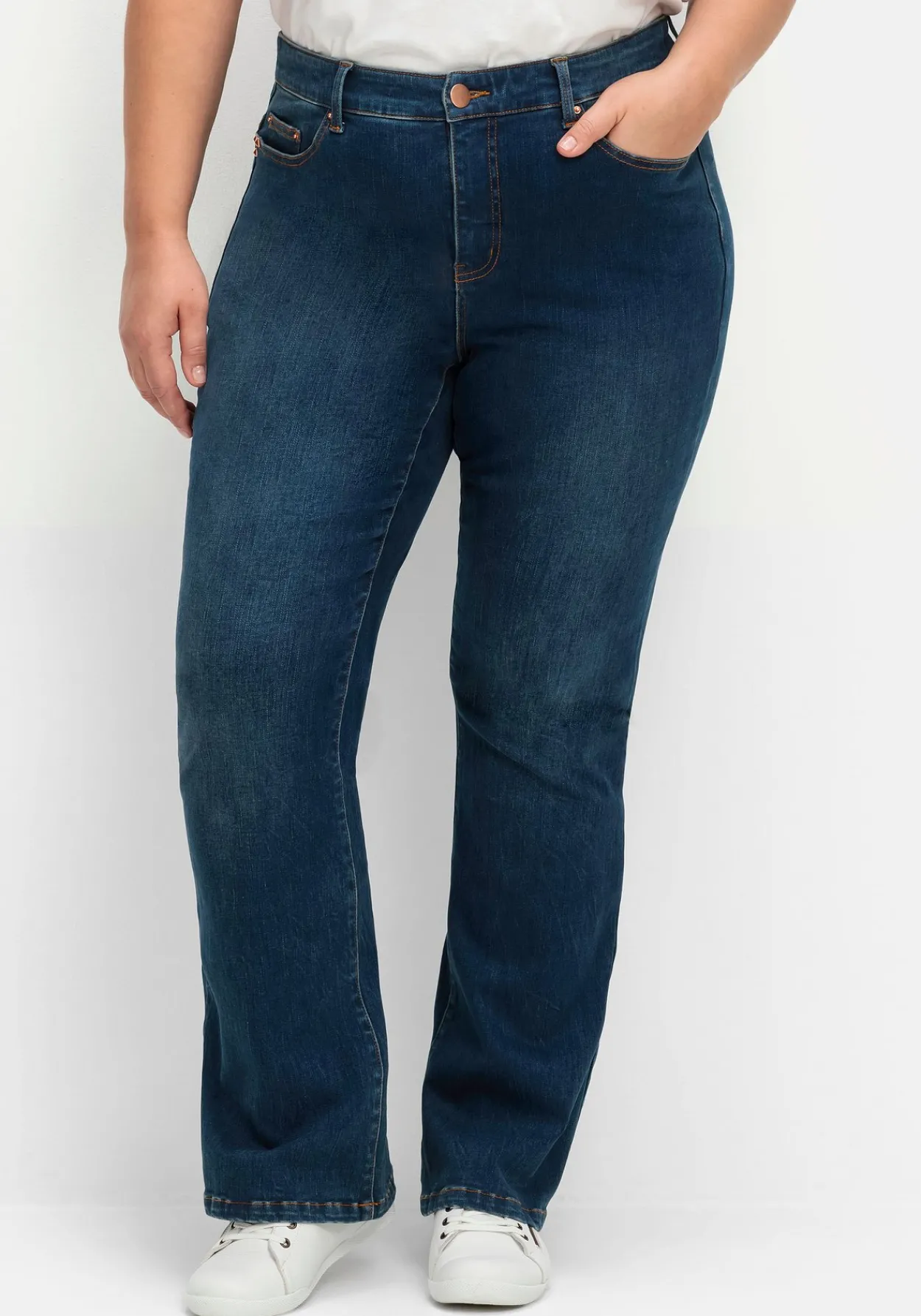 Bootcut Stretch-Jeans mit Bodyforming-Effekt<sheego Hot