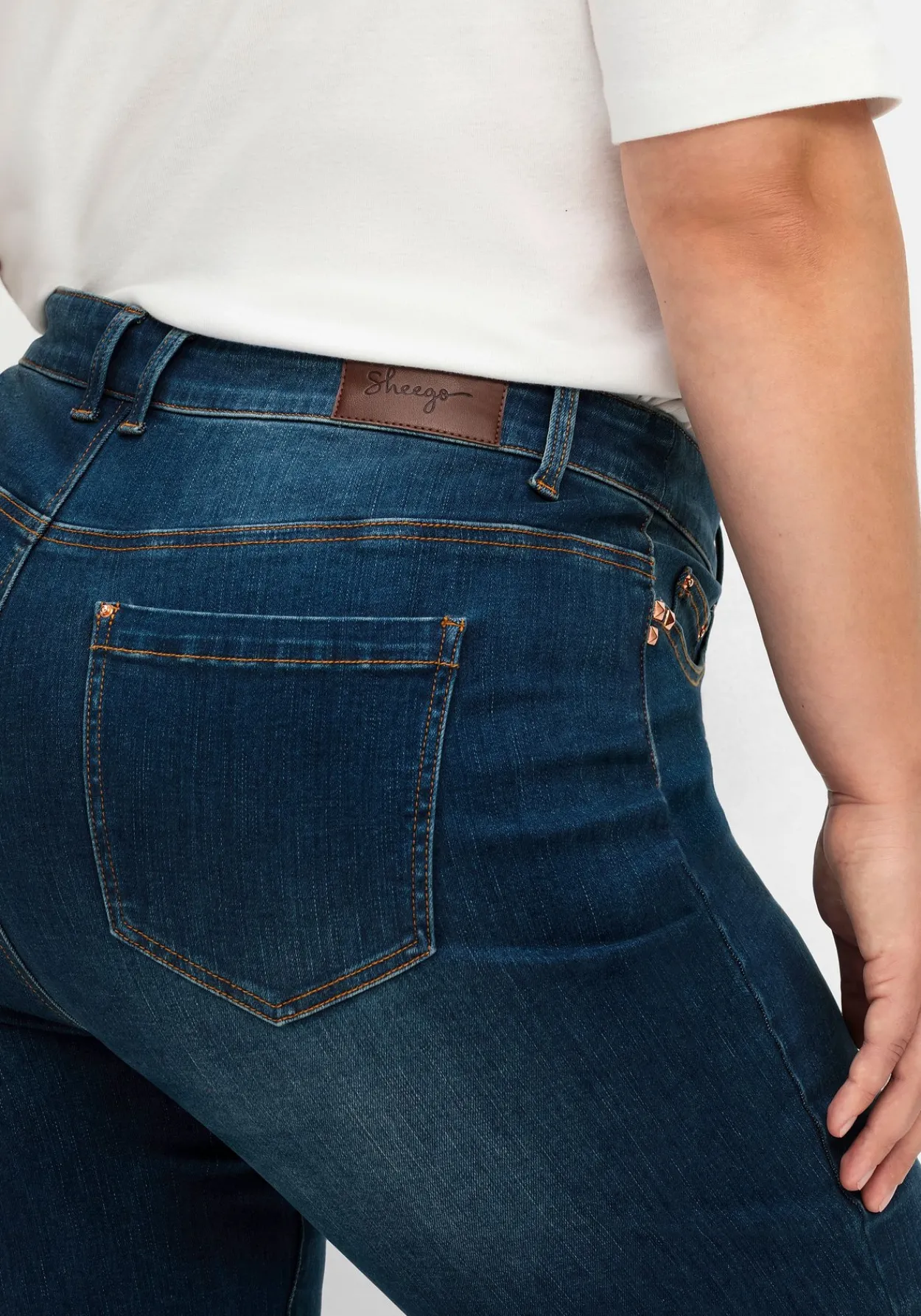 Bootcut Stretch-Jeans mit Bodyforming-Effekt<sheego Hot