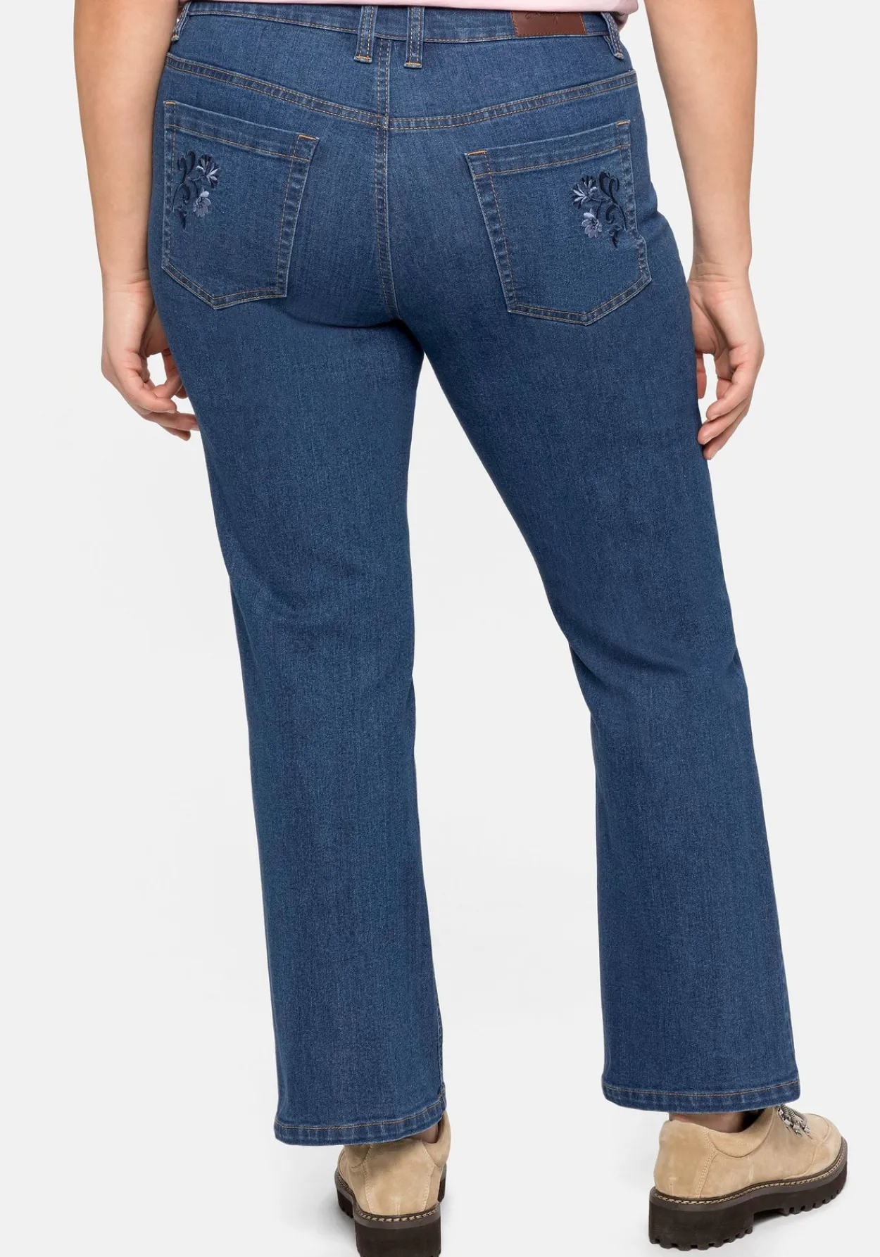 Bootcut Trachtenjeans mit abknöpfbarem Latz<sheego Outlet