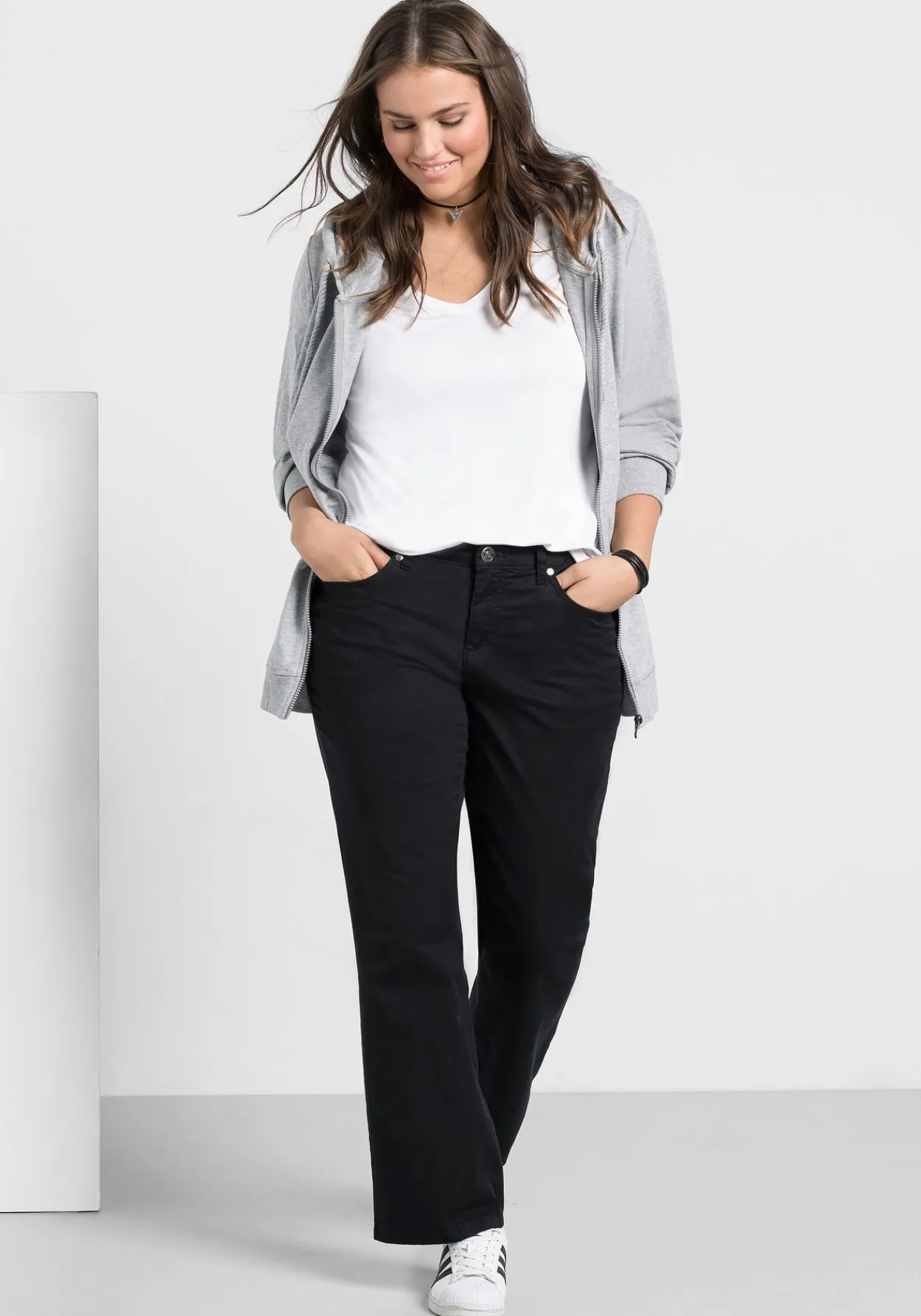 Bootcut-Hose aus elastischem Baumwoll-Twill<sheego New