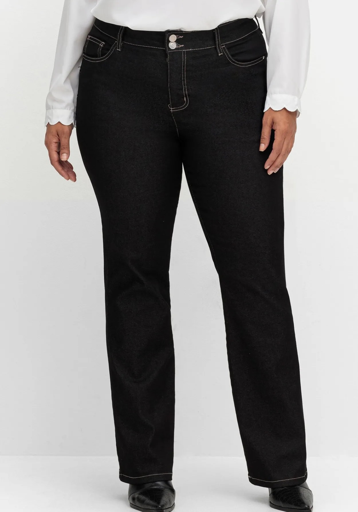 Bootcut-Jeans mit Push-up-Effekt<sheego Online