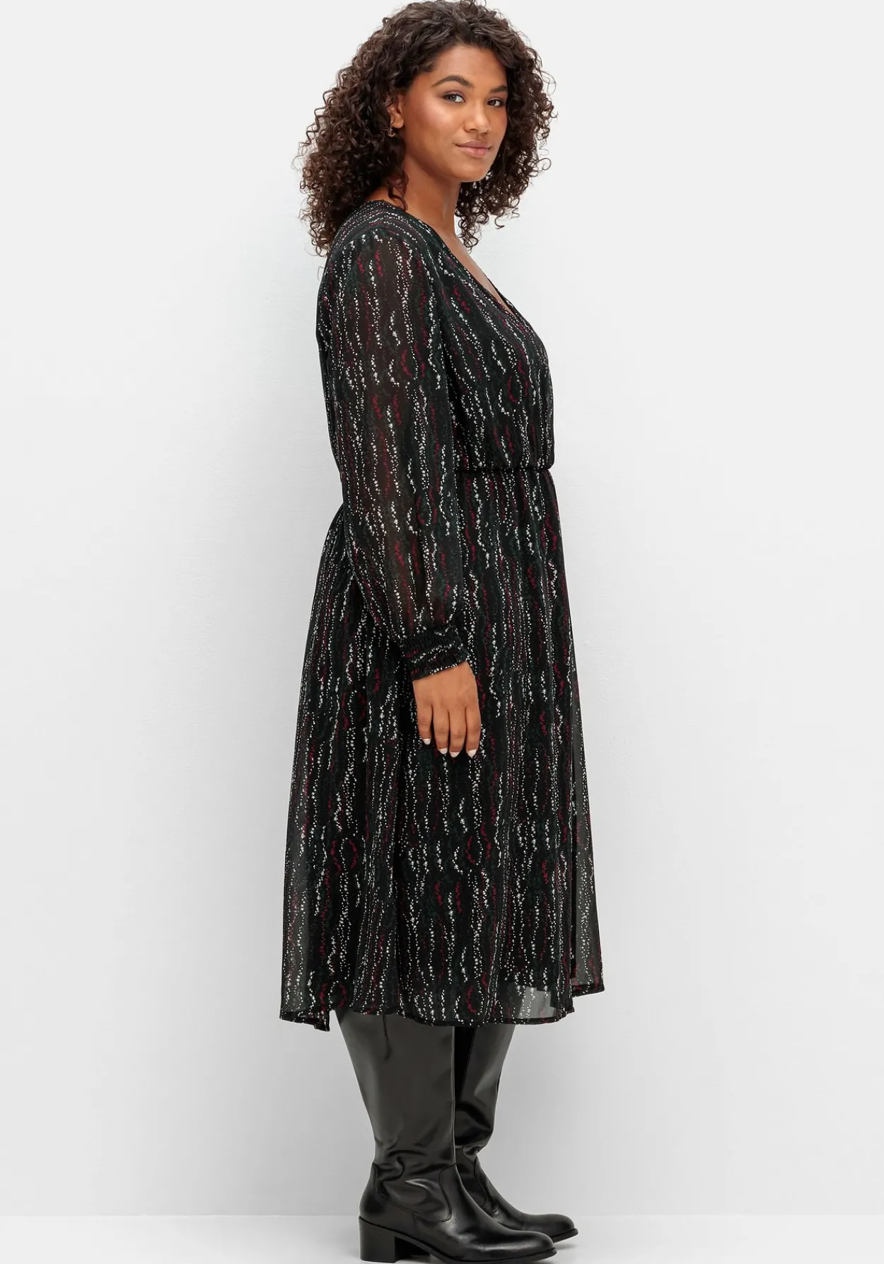 Chiffonkleid mit Alloverprint, in Wickeloptik<sheego Outlet