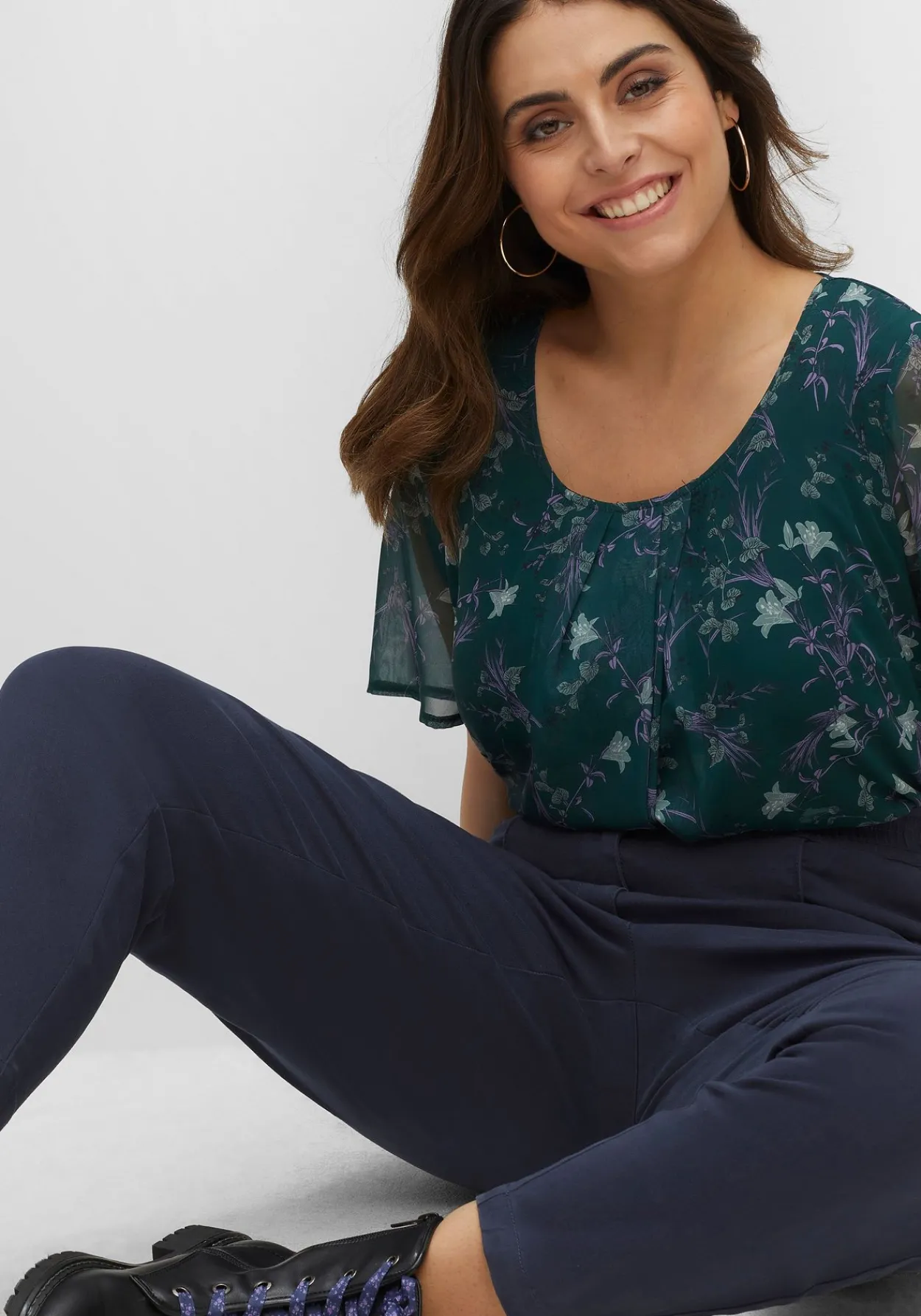 Chinohose aus Twill, mit High-Waist-Bund<sheego New