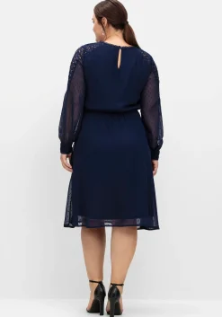 Cocktailkleid aus Dobby-Chiffon, mit Spitze am Ärmel<sheego Fashion