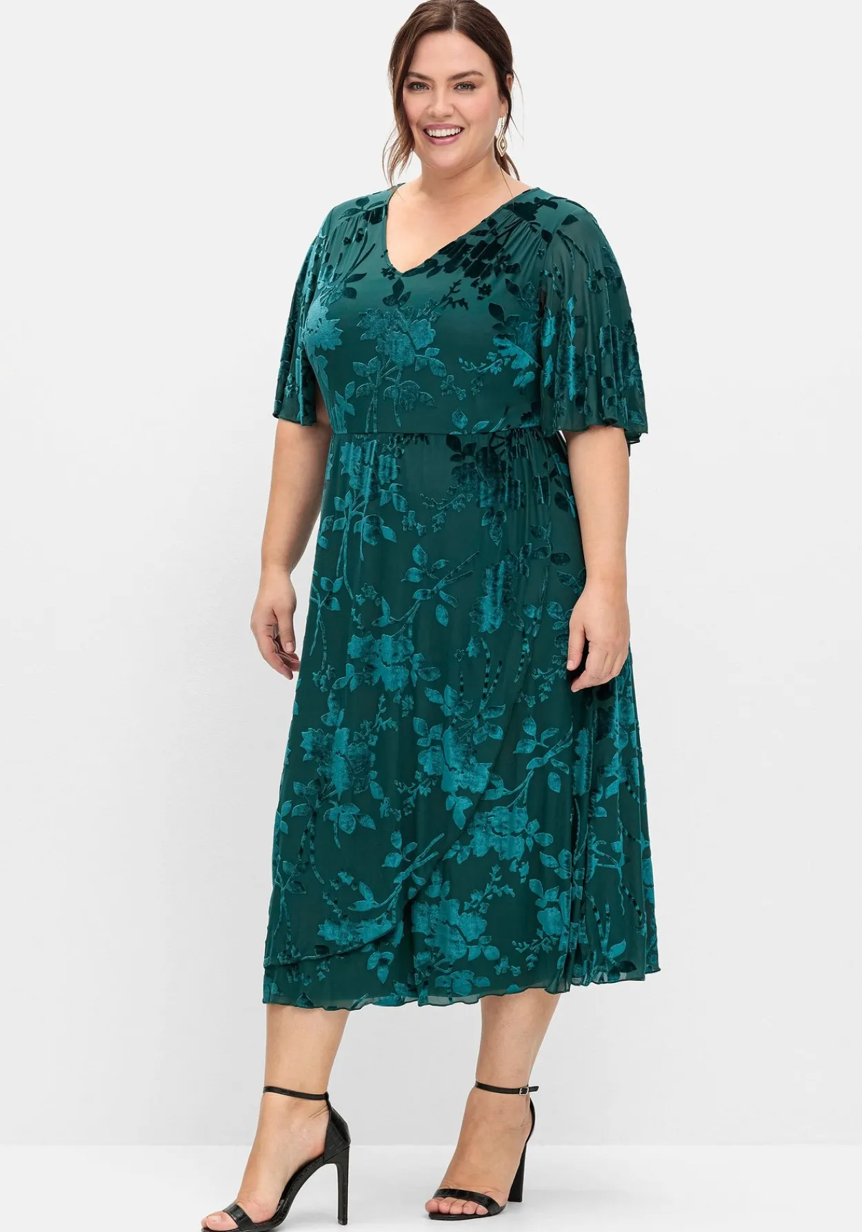 Cocktailkleid aus Mesh, mit Ausbrennermuster<sheego Outlet