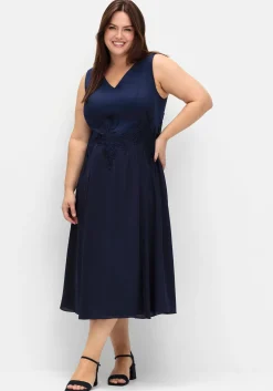 Cocktailkleid im Materialmix, mit floraler Spitze<sheego Hot