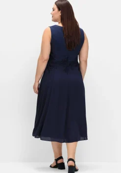 Cocktailkleid im Materialmix, mit floraler Spitze<sheego Hot