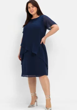 Cocktailkleid mit Spitzen-Einsatz, aus Chiffon<sheego Online