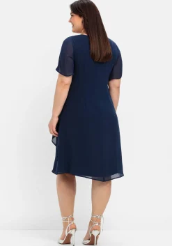 Cocktailkleid mit Spitzen-Einsatz, aus Chiffon<sheego Online