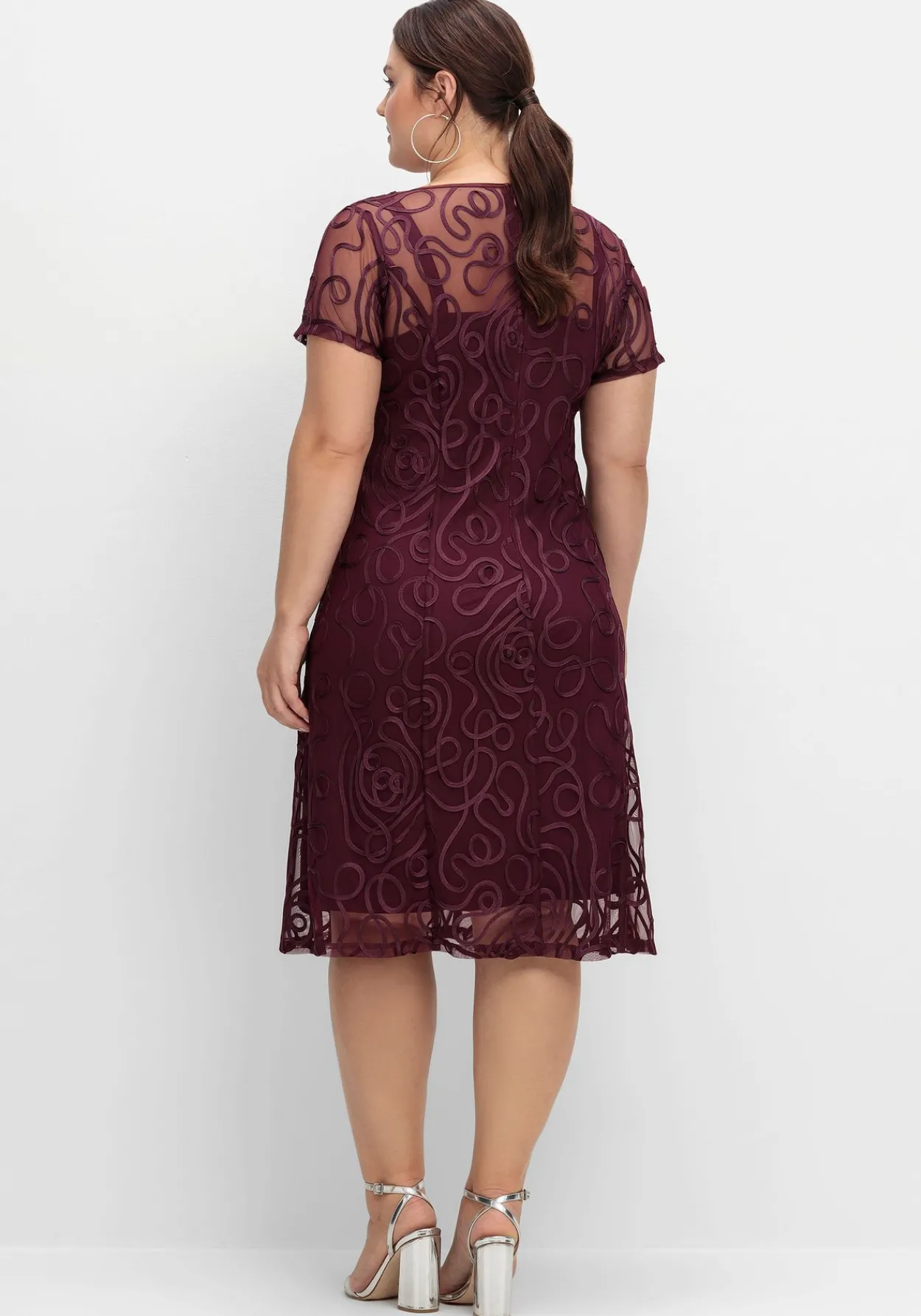 Cocktailkleid mit Zierborten<sheego Hot