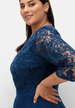 Cocktailkleid mit Zierbortenstickerei am Oberteil<sheego Best