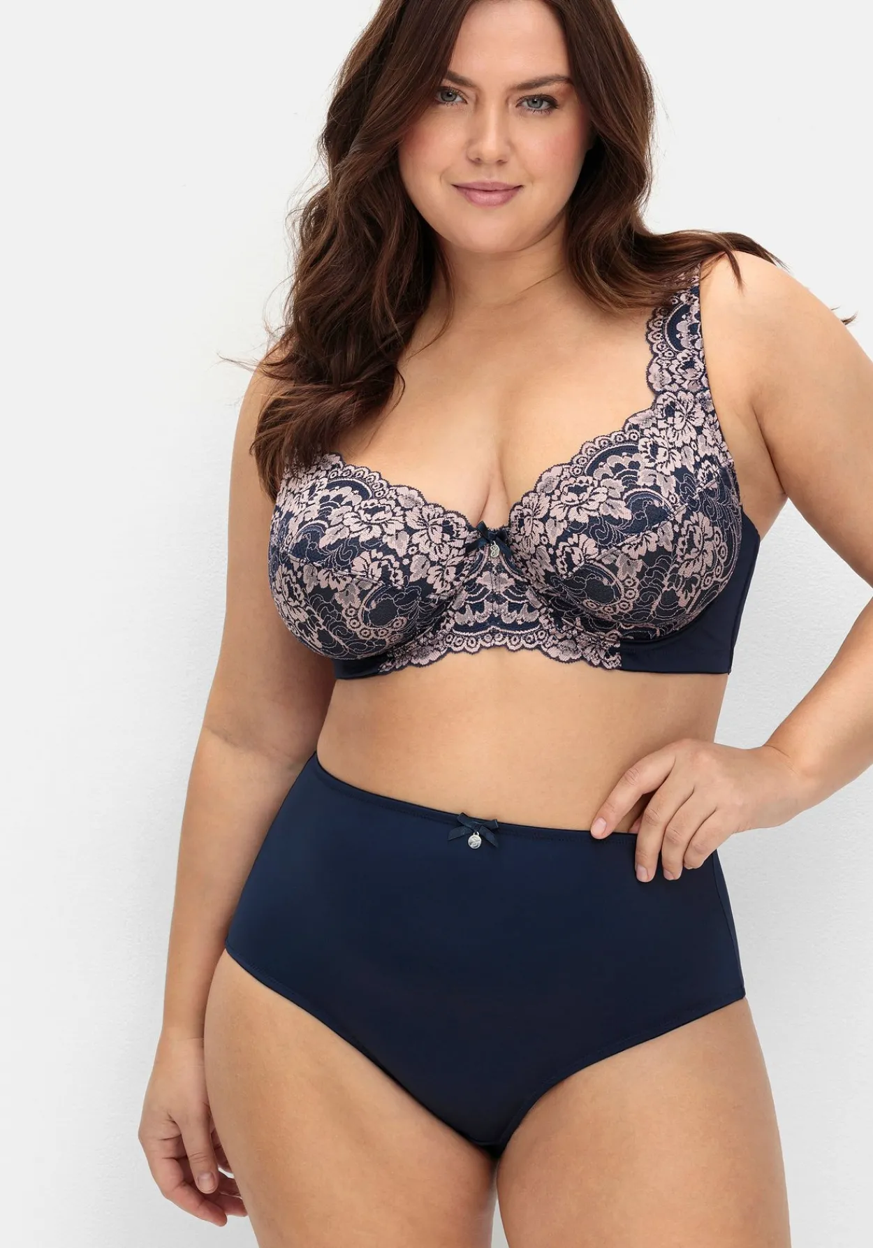 Doppelpack Taillen-Slips mit leichtem Shaping-Effekt<sheego New