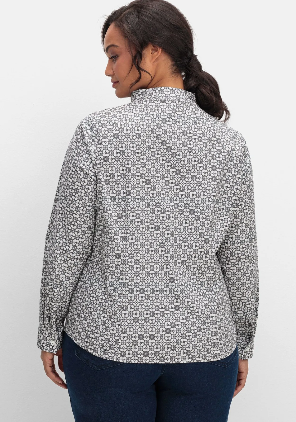 Figurbetonte Bluse mit Stehkragen, bügelfrei<sheego Hot