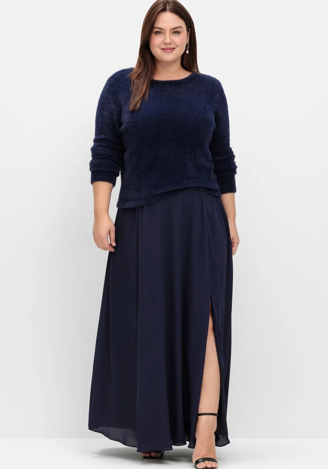 Flauschiger Pullover mit tiefem V-Ausschnitt hinten<sheego Sale
