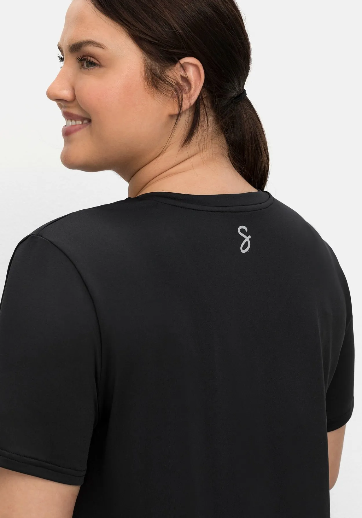 Funktionsshirt mit V-Ausschnitt<sheego New
