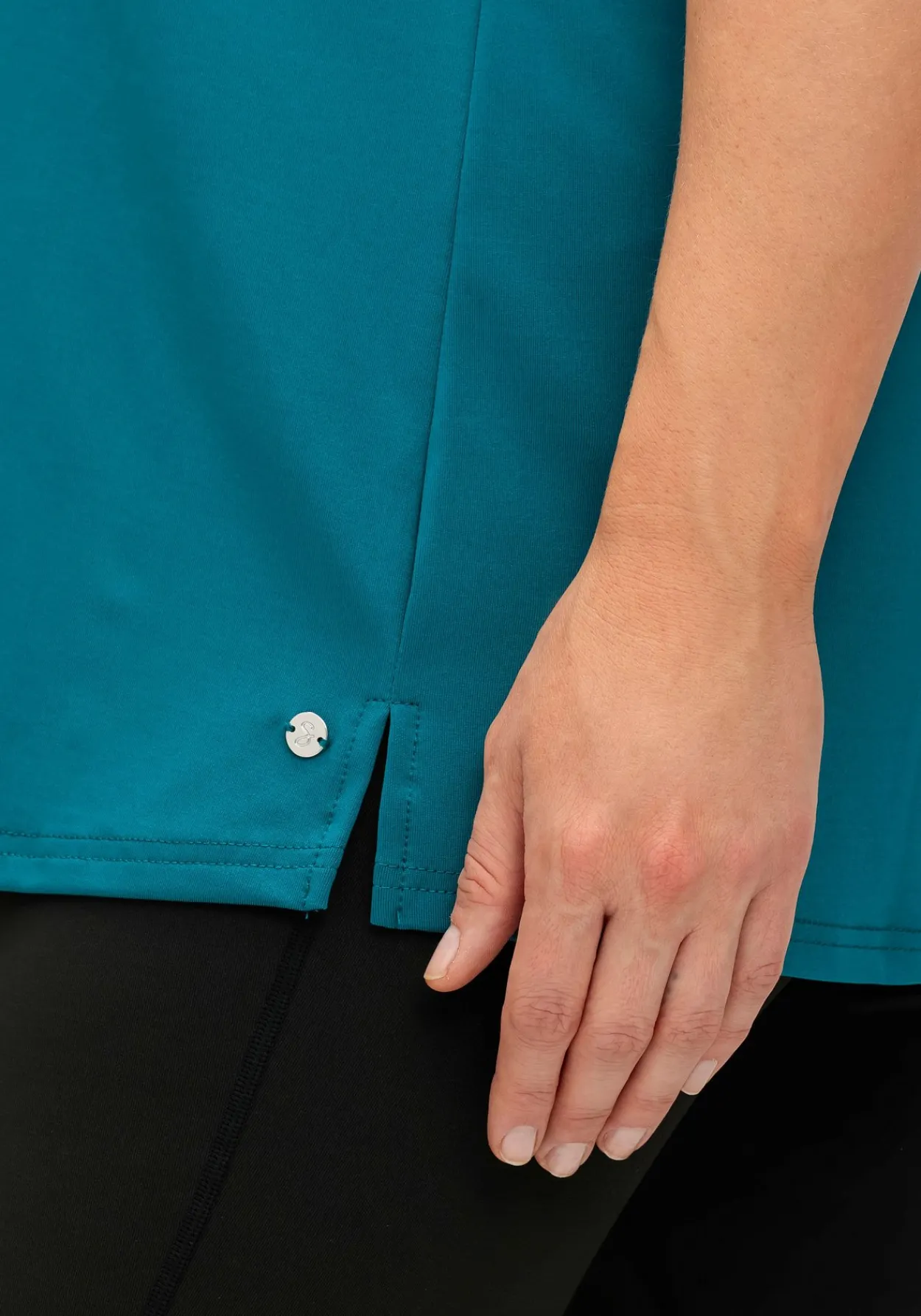 Funktionsshirt mit V-Ausschnitt<sheego Outlet