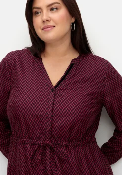 Gefüttertes Midikleid mit Alloverprint<sheego Hot