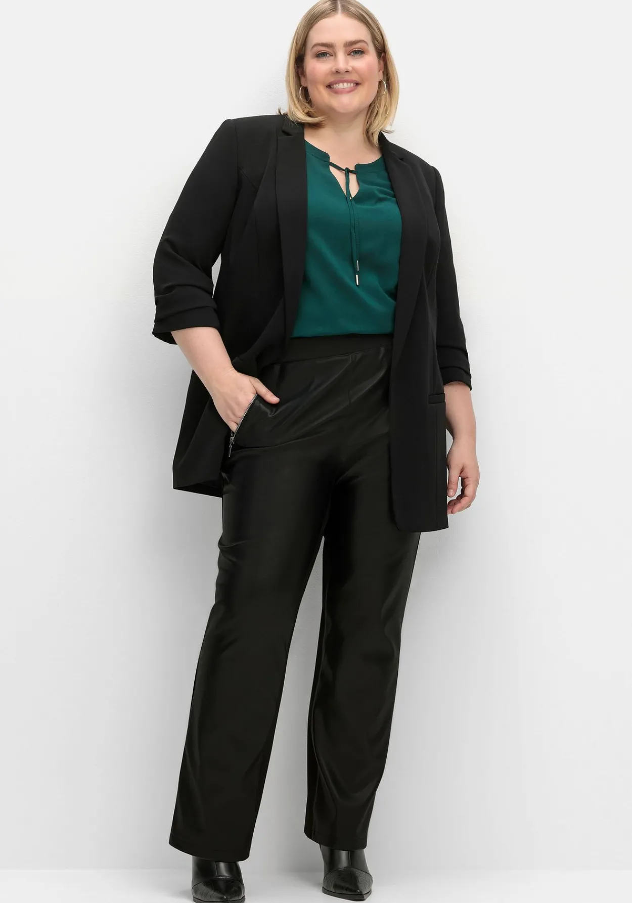 Gerade Hose mit Stretchbund, im Materialmix<sheego Fashion