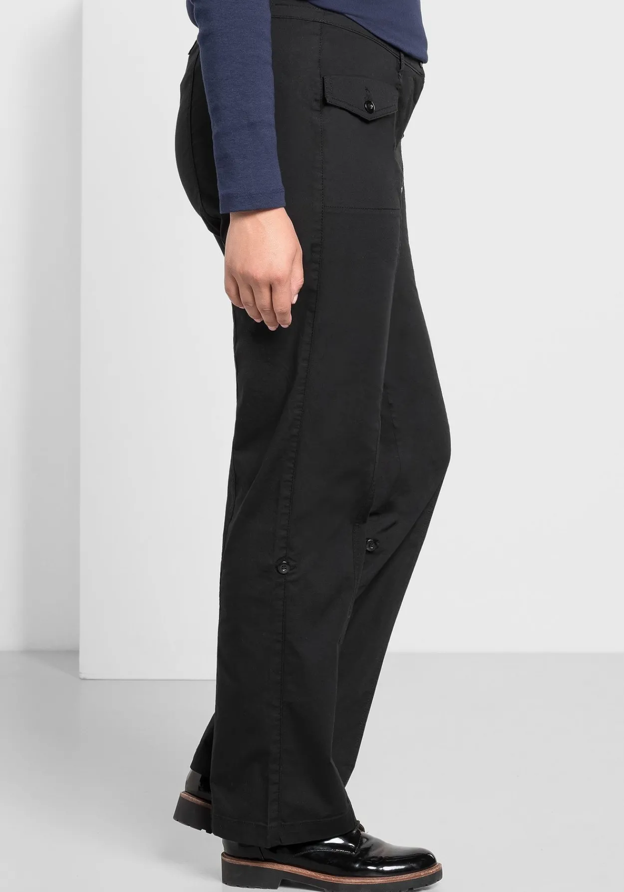 Gerade Hose mit Teilungsnähten und Krempelfunktion<sheego Outlet