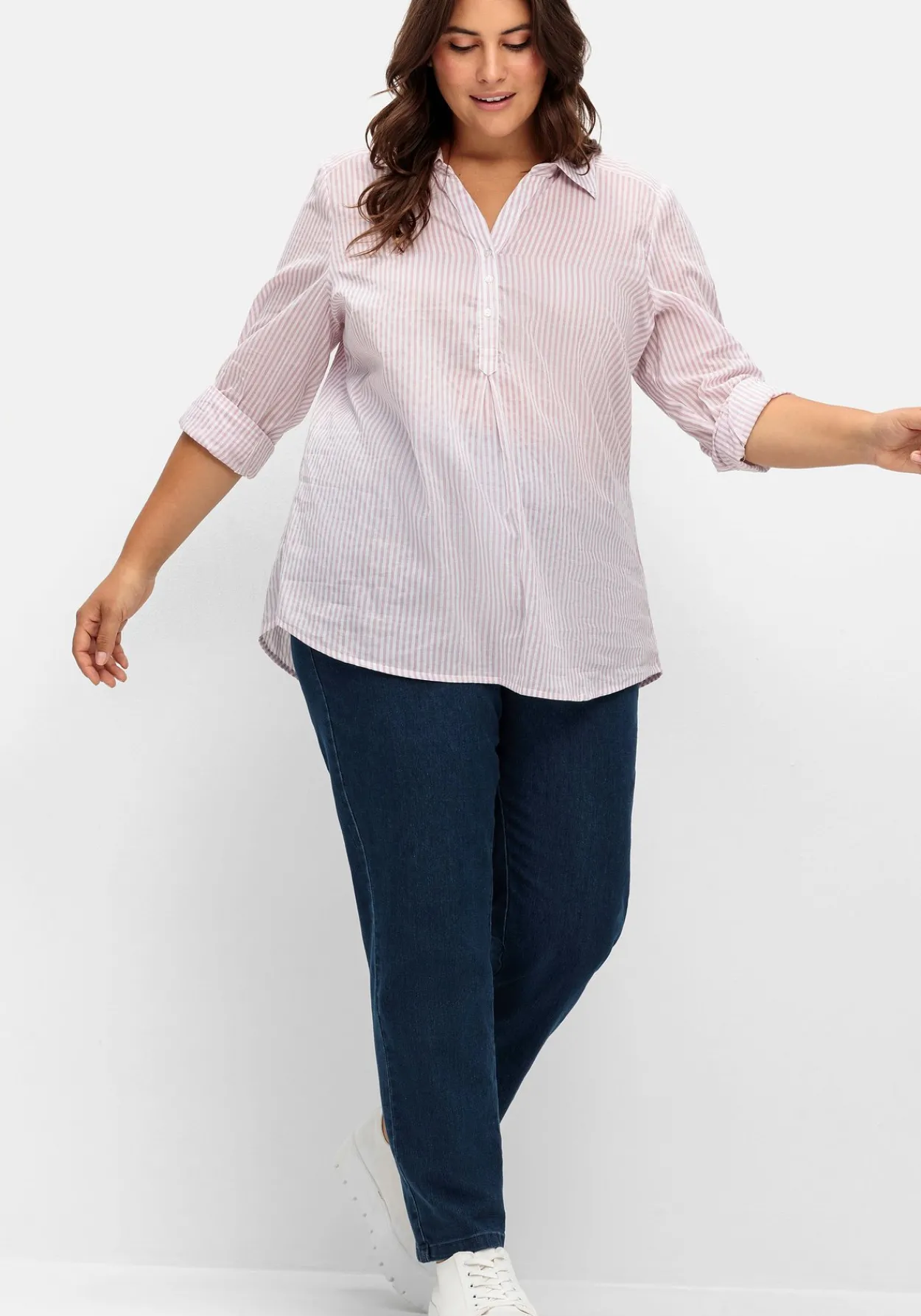 Gerade Jeans mit Smokbund und Used-Effekten<sheego Clearance