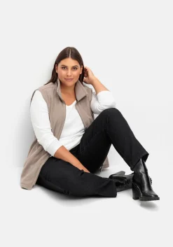 Gerade Jeans mit Smokbund und Used-Effekten<sheego Hot