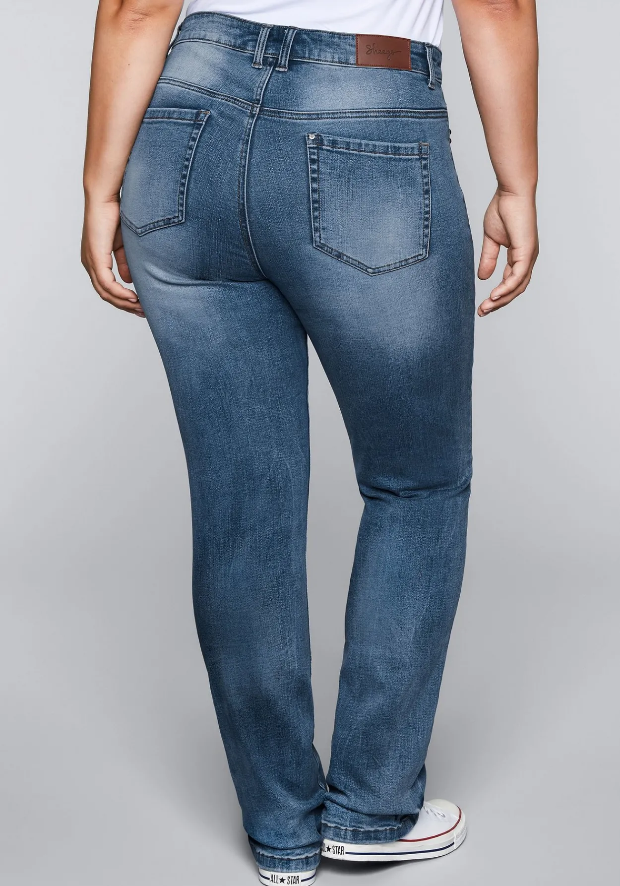 Gerade Stretch-Jeans mit Bodyforming-Effekt<sheego Fashion