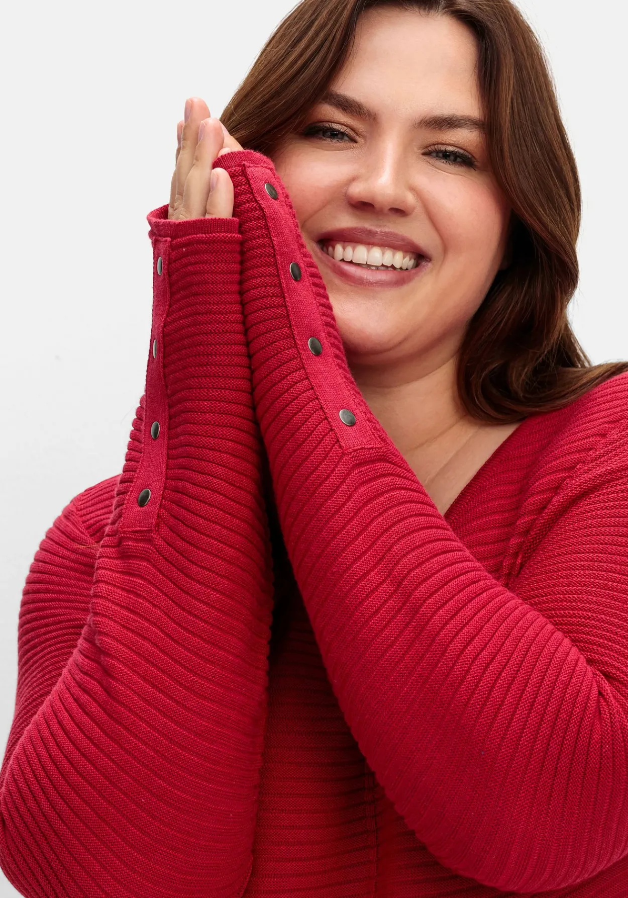 Gerippter Pullover mit spitz zulaufendem Saum<sheego Discount