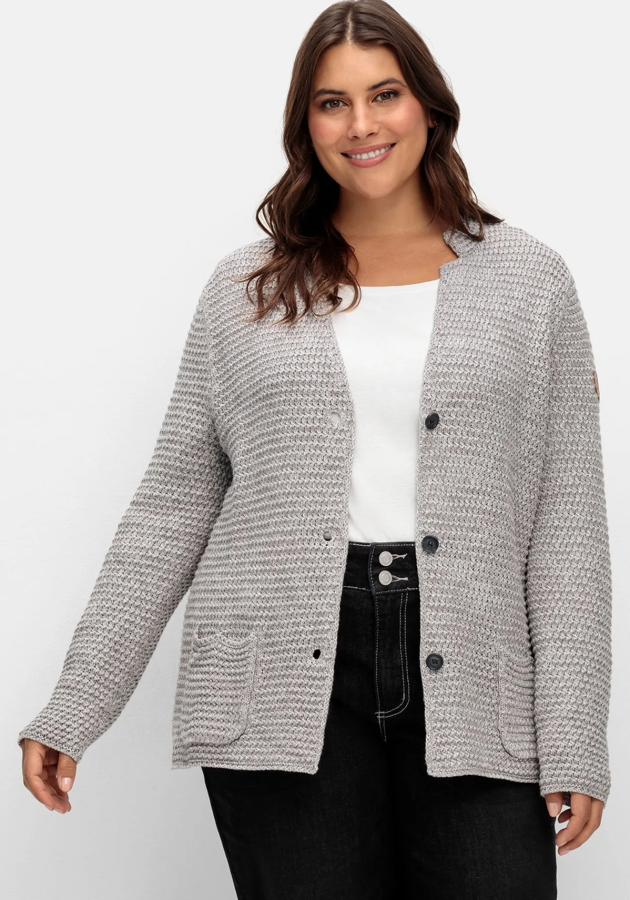 Grobstrickjacke mit Stehkragen und Taschen<sheego Best
