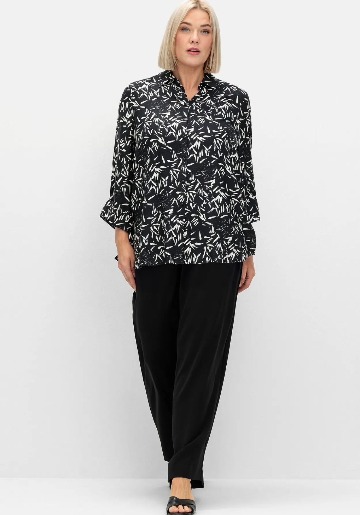 Hemdbluse mit Blätterprint und 3/4-Arm<sheego Fashion