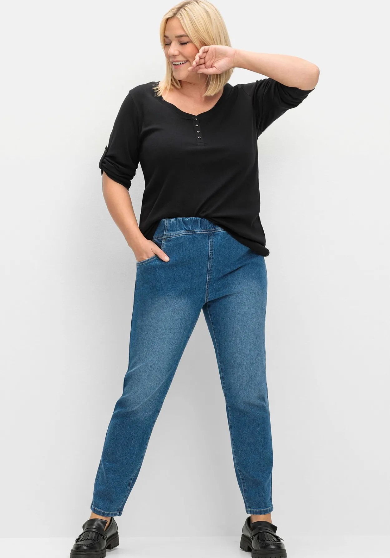 Henleyshirt mit 3/4-langen Krempelärmeln<sheego Fashion