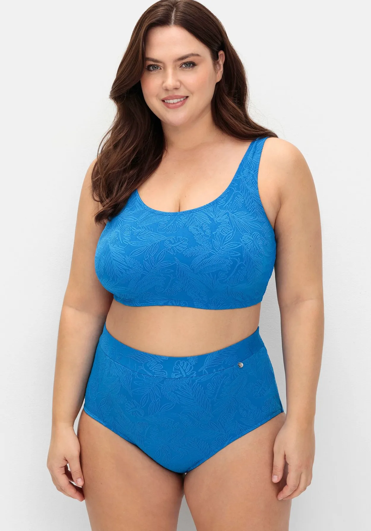 Hohe formende Bikinihose mit Blumen-Struktur<sheego Fashion