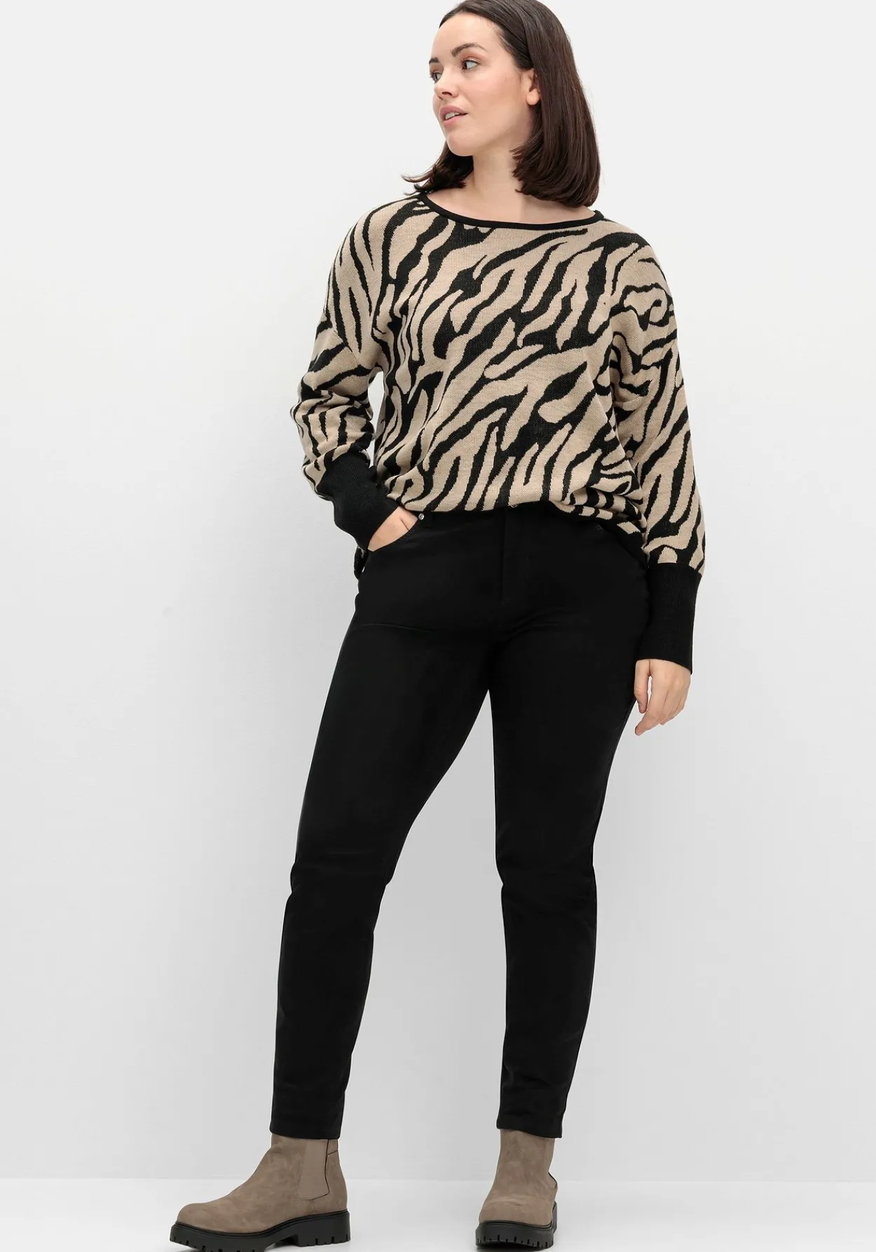 Jacquard-Pullover mit Animalmuster<sheego Best