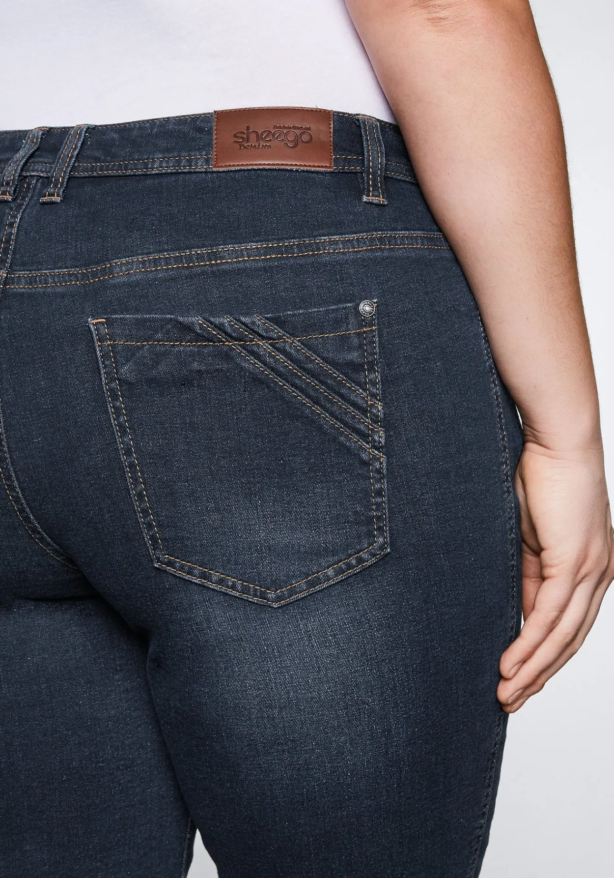 Jeansbermudas mit vorverlegter Seitennaht<sheego Outlet
