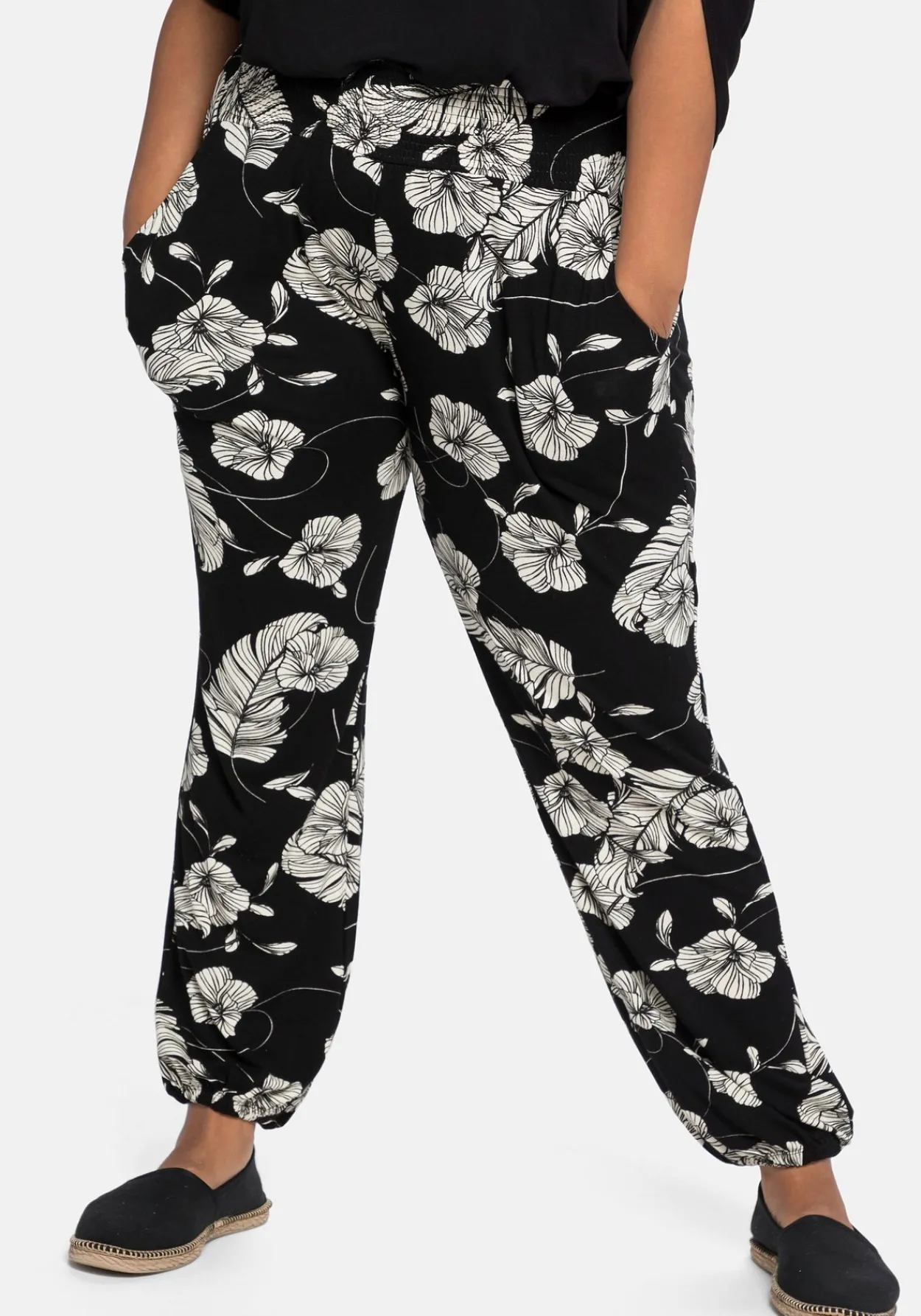 Jerseyhose im Joggpants-Stil, mit Alloverprint<sheego Best