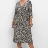 Jerseykleid in Wickeloptik, mit Blätterprint<sheego Clearance