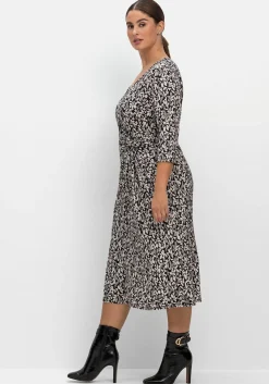 Jerseykleid in Wickeloptik, mit Blätterprint<sheego Clearance