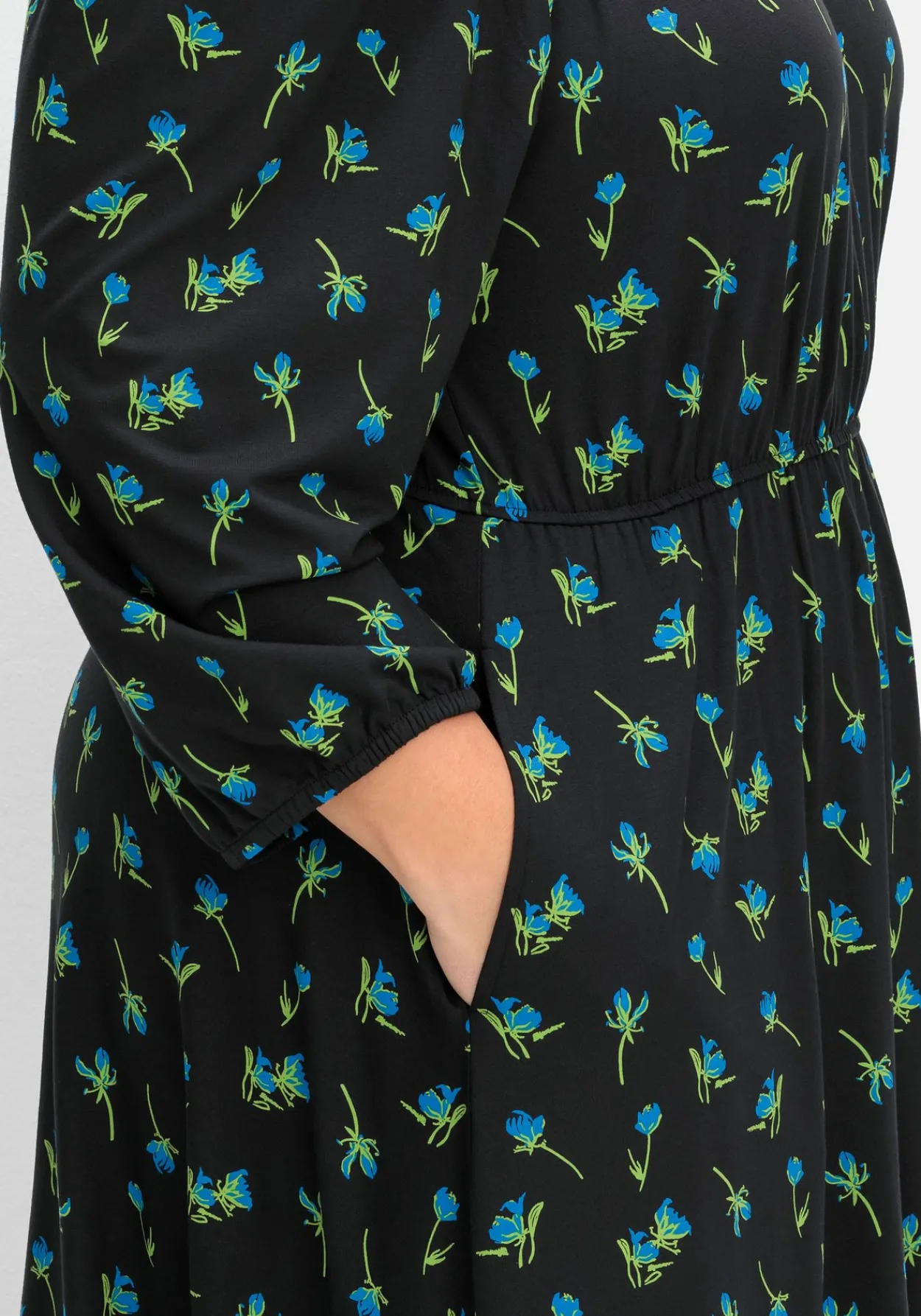 Jerseykleid mit variablem Carmen-Ausschnitt<sheego New