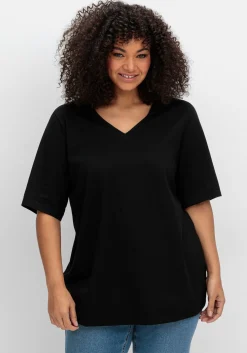 Jerseyshirt mit V-Ausschnitt, leicht tailliert<sheego Hot