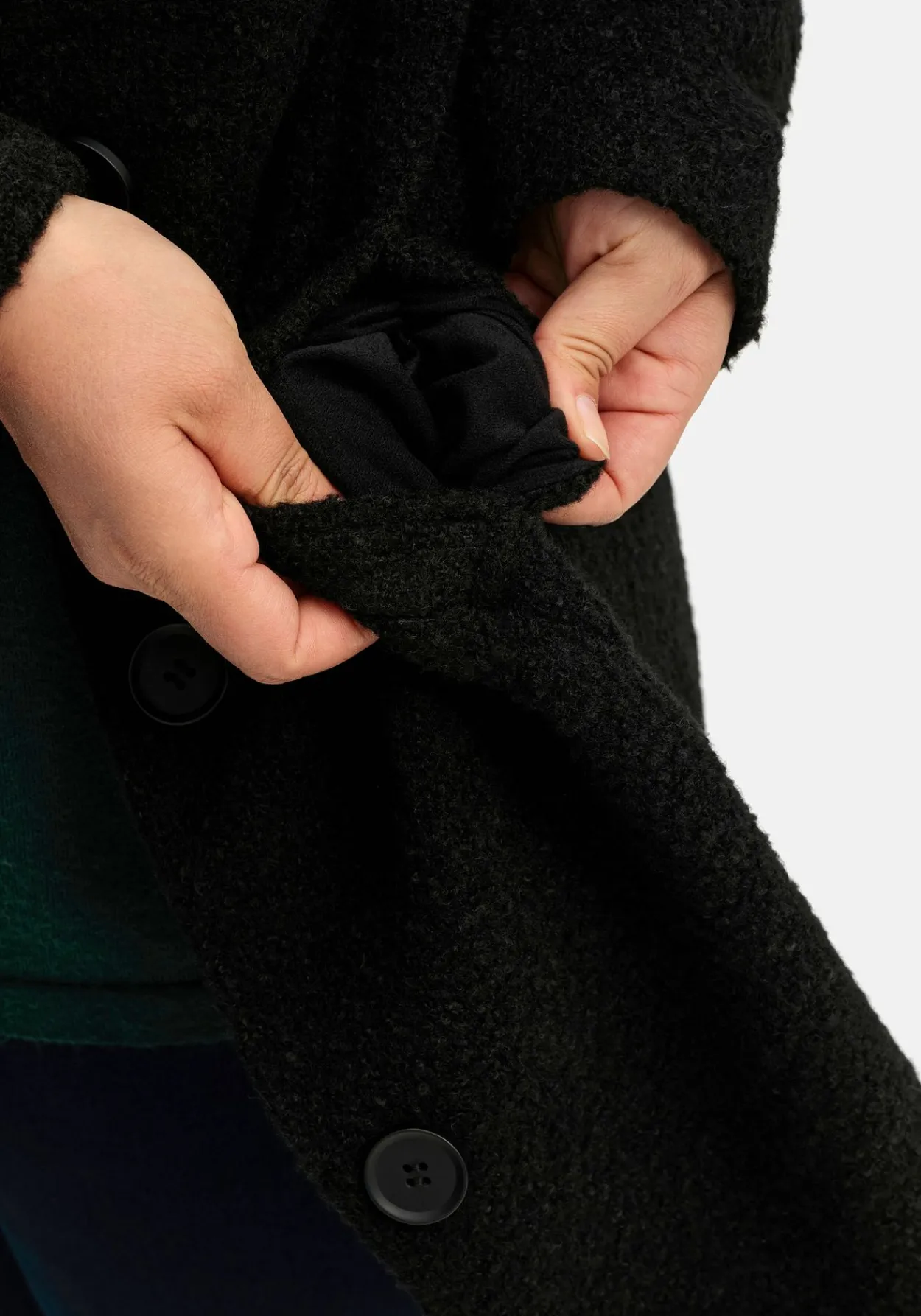 Kapuzenmantel in kuscheliger Bouclé-Qualität<sheego New