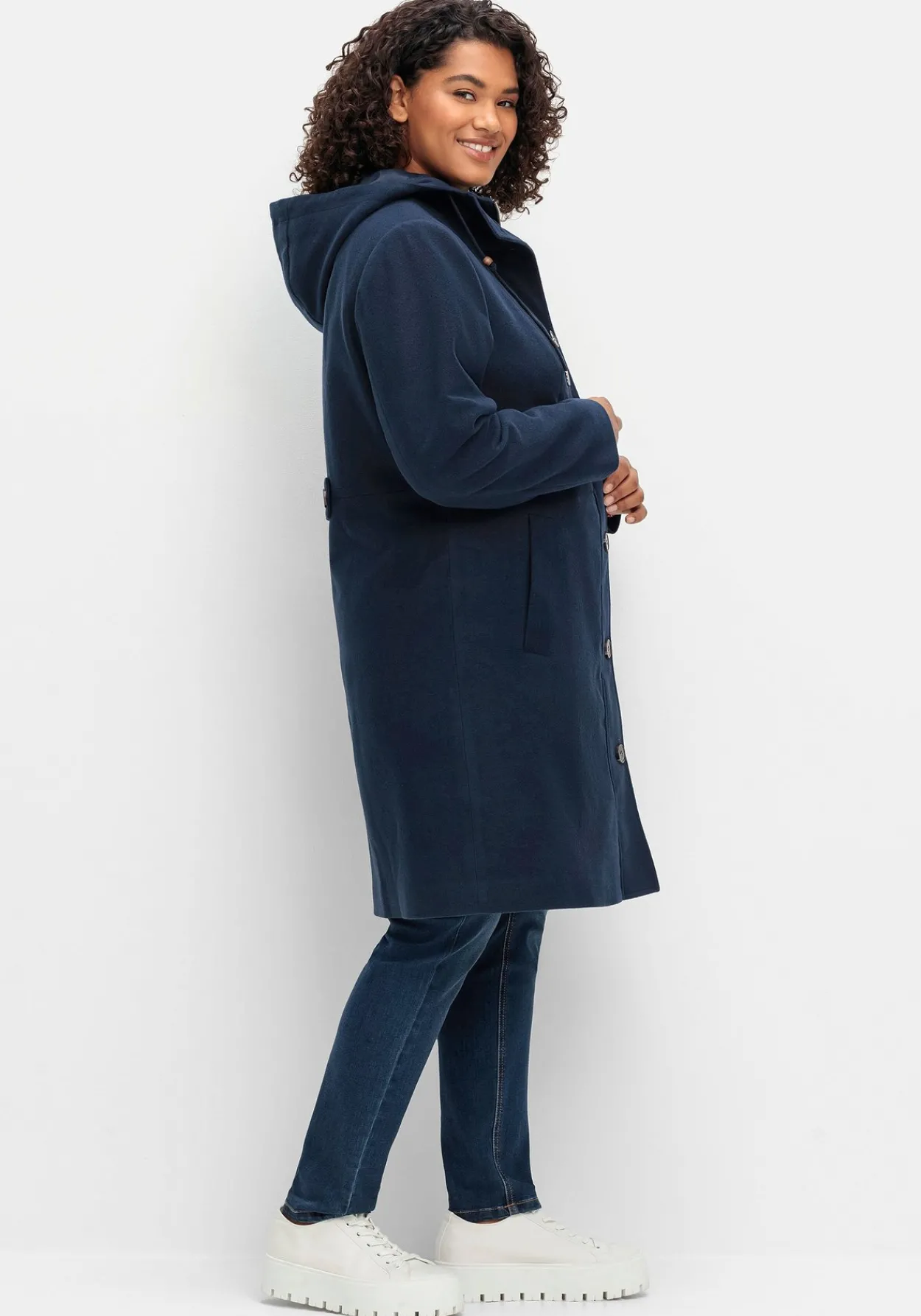 Kapuzenmantel in leichter A-Linie, mit hoher Taille<sheego Online
